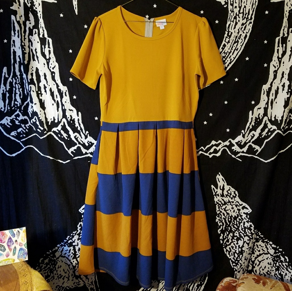 **SALE** LuLaRoe Amelia